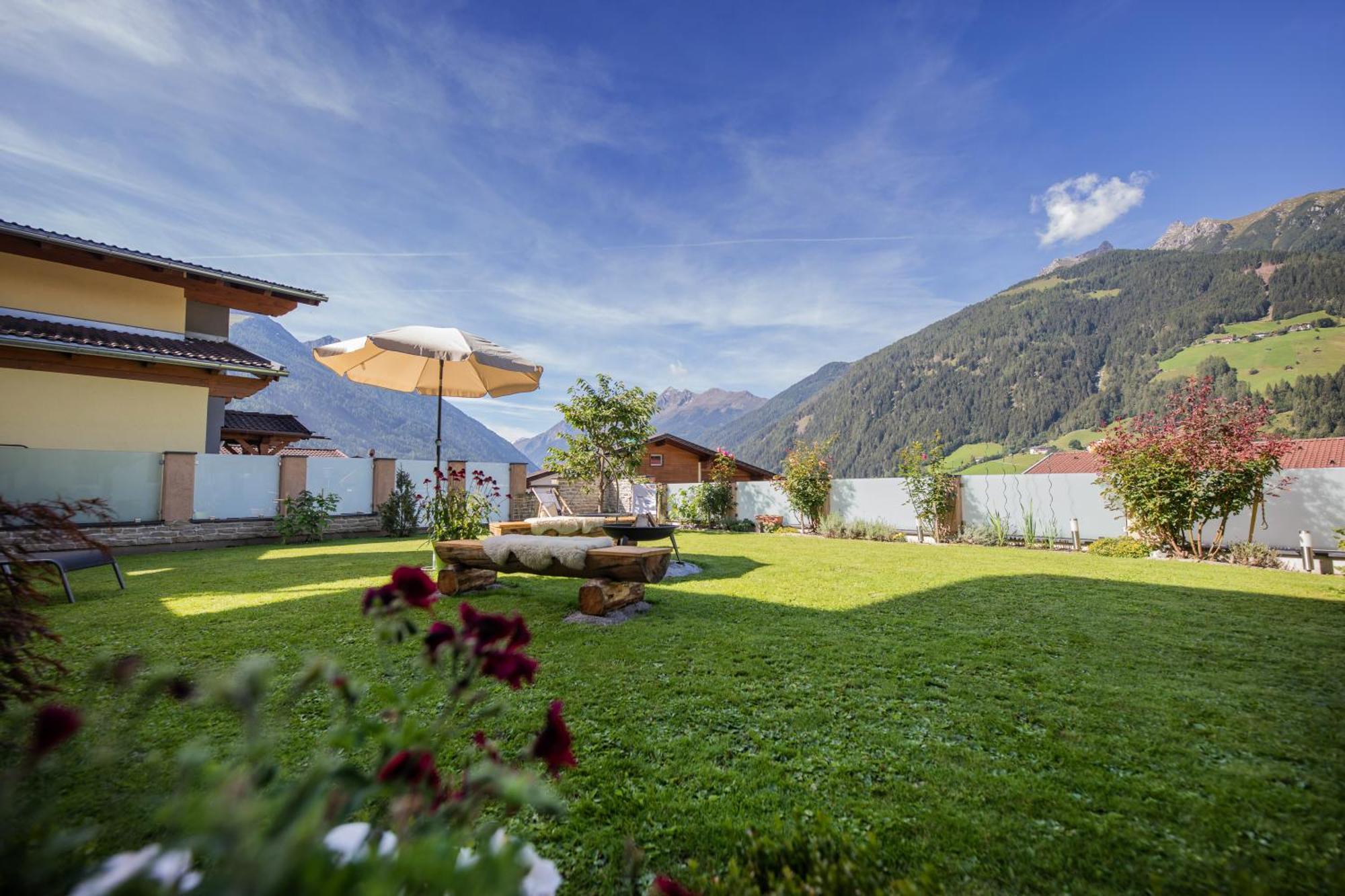 Hitchcock Stubai Apartment Neustift im Stubaital